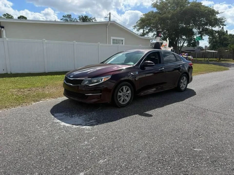 2018 Kia Forte - Image 5 of 16