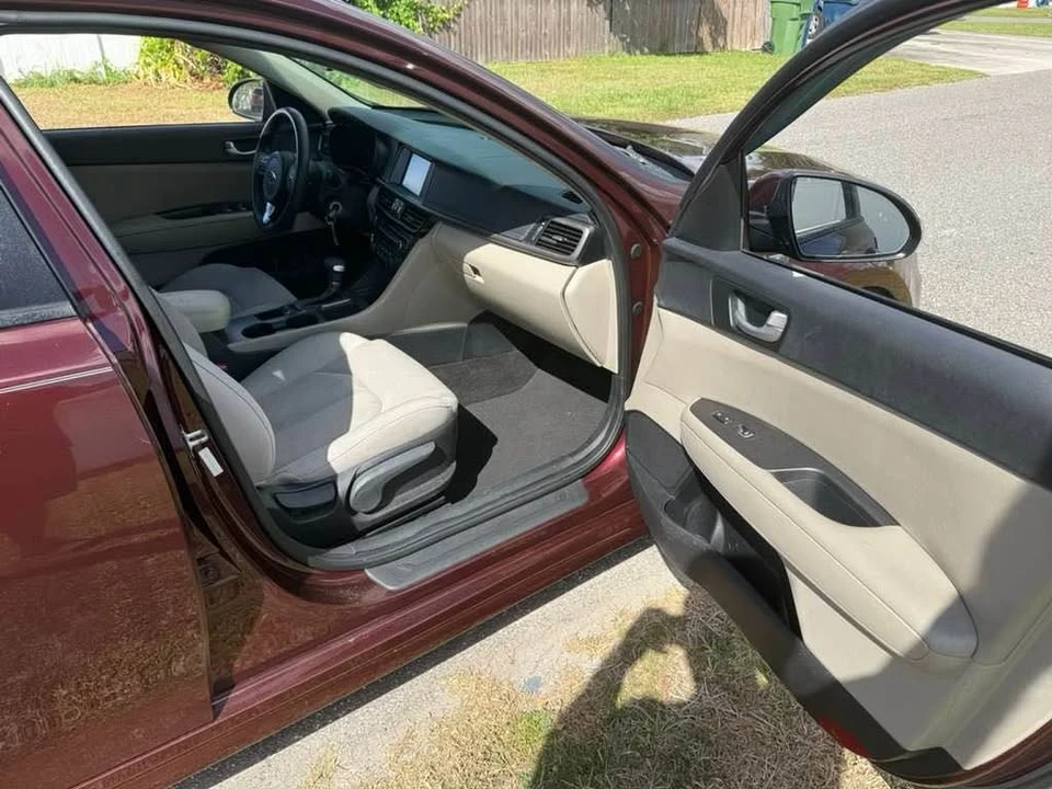 2018 Kia Forte - Image 4 of 16