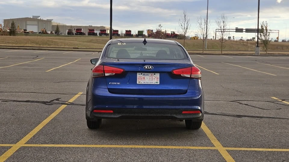 2018 Kia Forte - Image 5 of 12