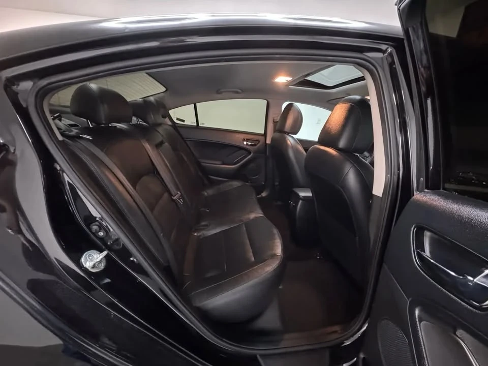 2018 Kia Forte - Image 17 of 18