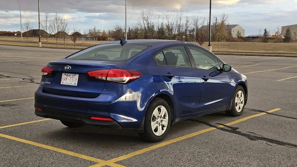 2018 Kia Forte - Image 6 of 12