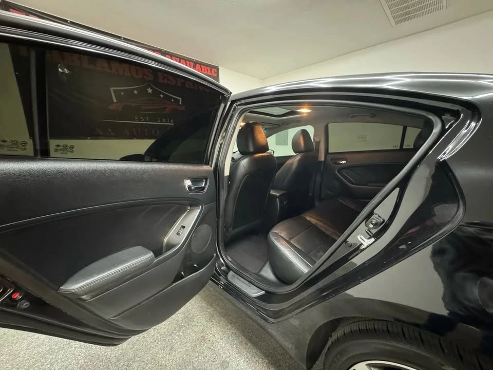 2018 Kia Forte - Image 12 of 18