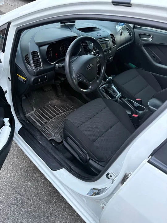 2018 Kia Forte - Image 4 of 4
