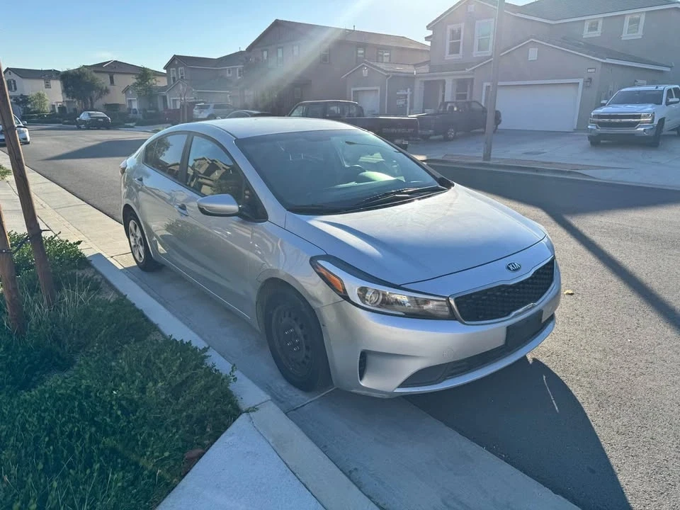 2018 Kia Forte - Image 3 of 11