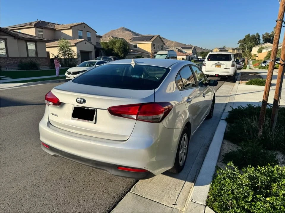 2018 Kia Forte - Image 6 of 11