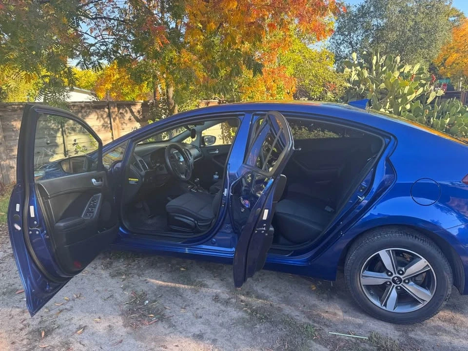 2018 Kia Forte - Image 4 of 11