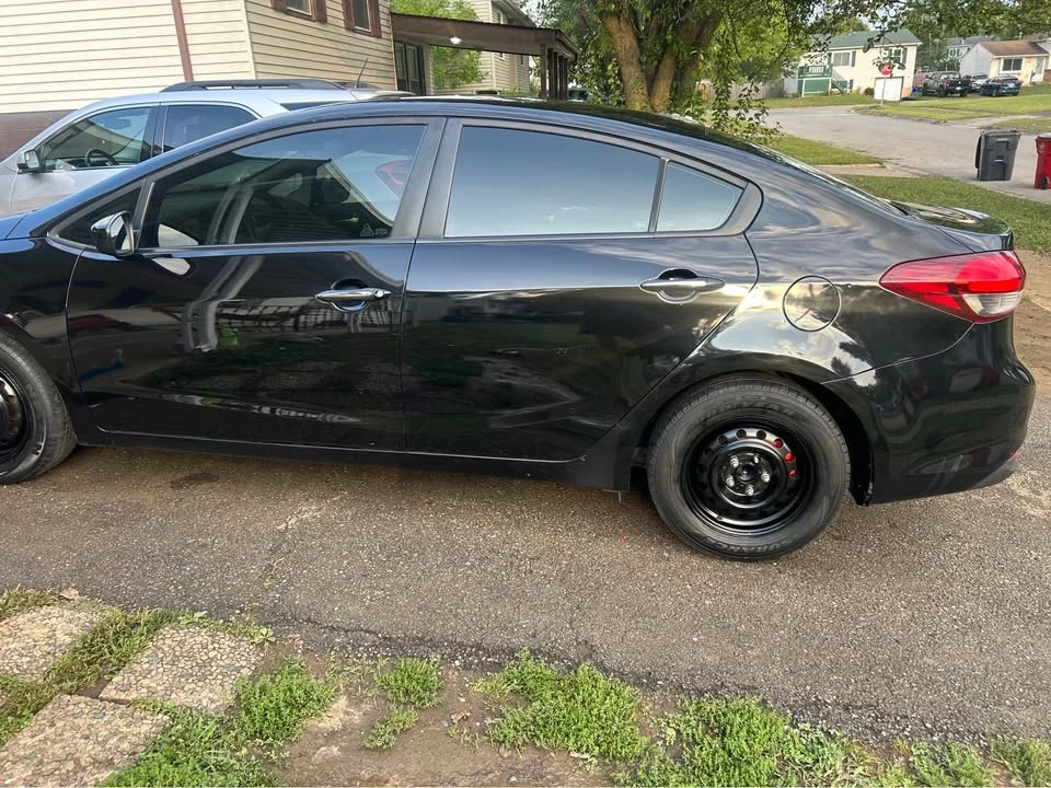 2018 Kia Forte - Image 8 of 9