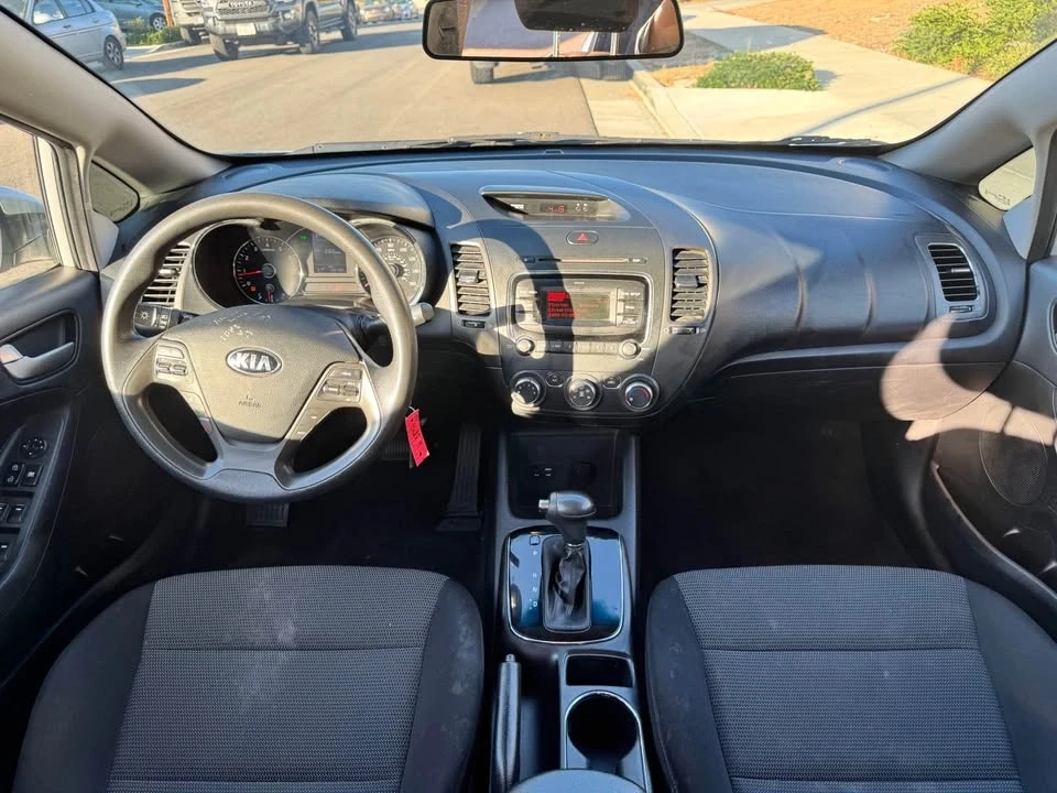 2018 Kia Forte - Image 9 of 11