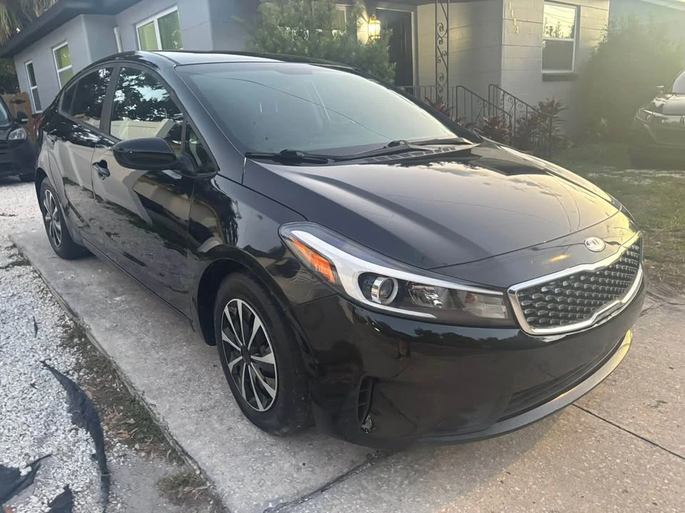 2018 Kia Forte - Image 5 of 12