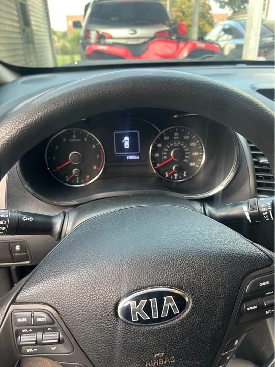 2018 Kia Forte - Image 3 of 9