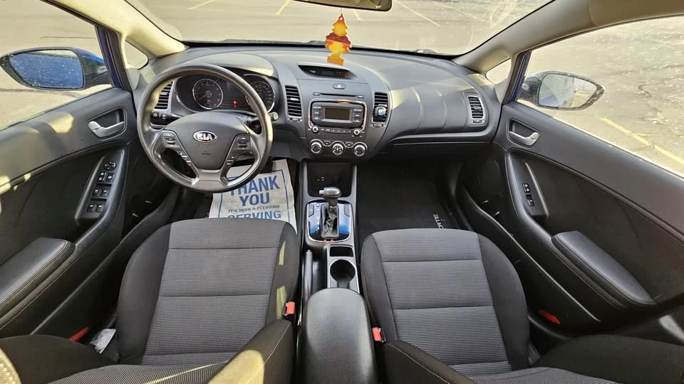 2018 Kia Forte - Image 9 of 12