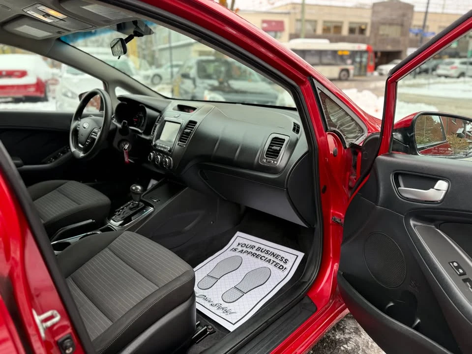 2018 Kia Forte - Image 8 of 11