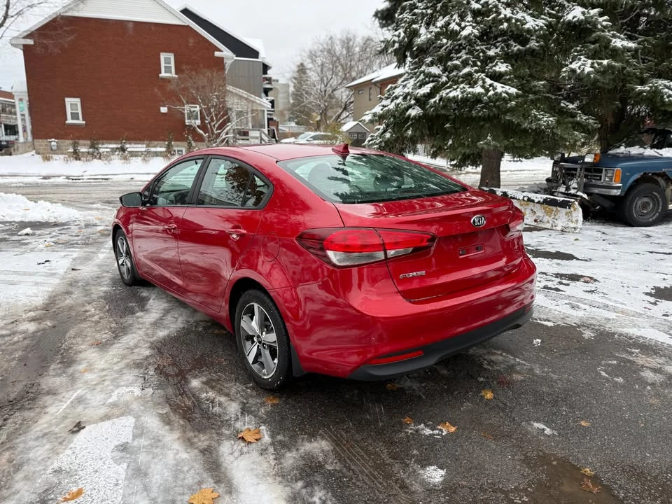2018 Kia Forte - Image 5 of 11