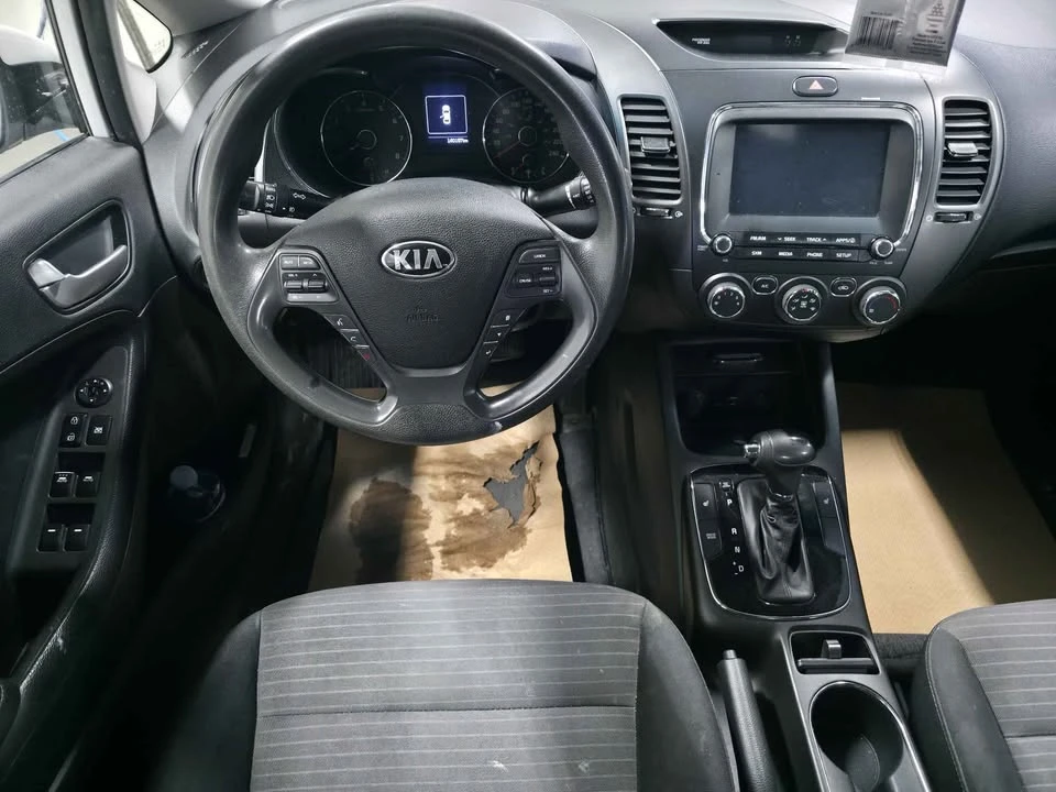 2018 Kia Forte - Image 5 of 9