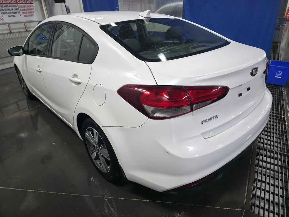 2018 Kia Forte - Image 2 of 9