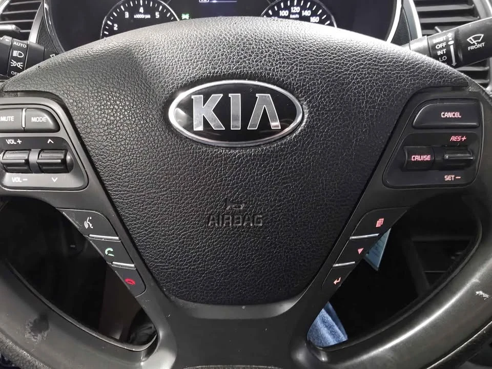 2018 Kia Forte - Image 7 of 9