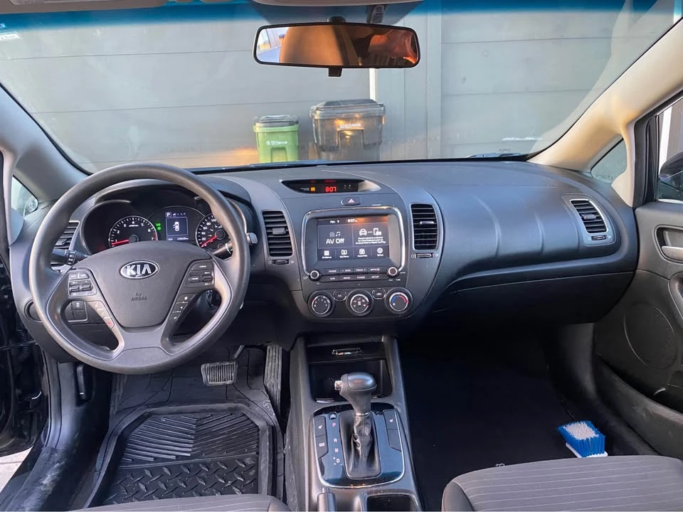 2018 Kia Forte - Image 7 of 12