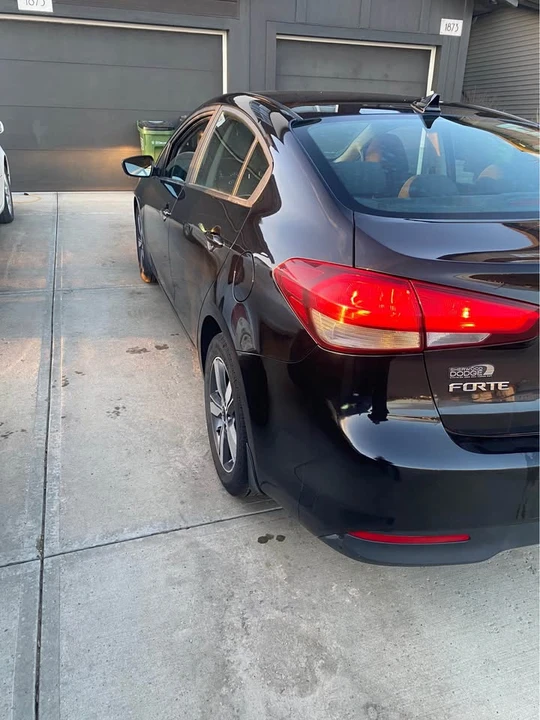 2018 Kia Forte - Image 4 of 12