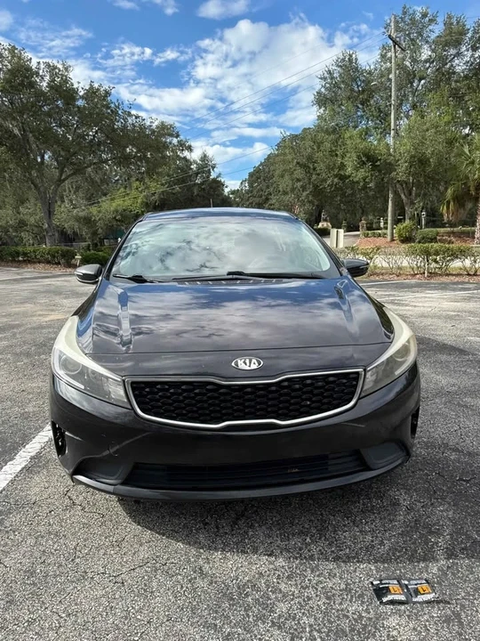 2018 Kia Forte - Image 5 of 14