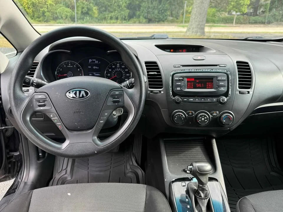 2018 Kia Forte - Image 11 of 14