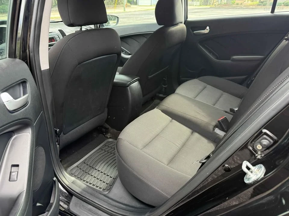 2018 Kia Forte - Image 12 of 14