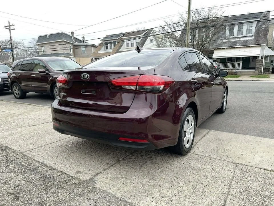 2018 Kia Forte - Image 8 of 8