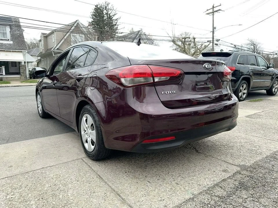2018 Kia Forte - Image 7 of 8