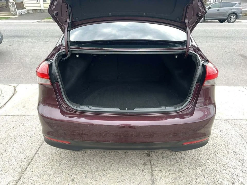 2018 Kia Forte - Image 5 of 8