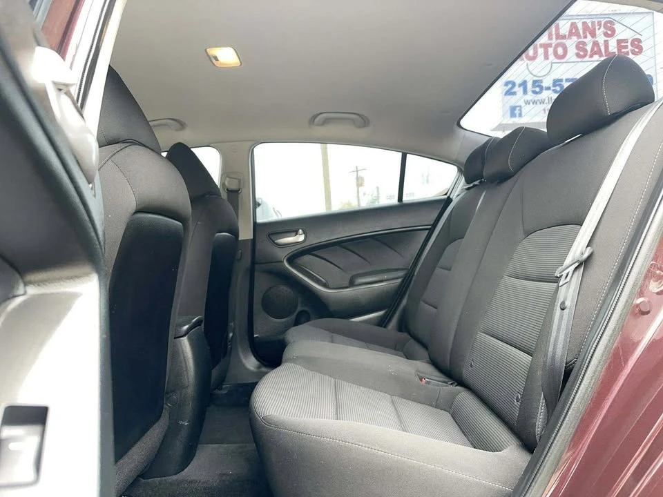 2018 Kia Forte - Image 4 of 8