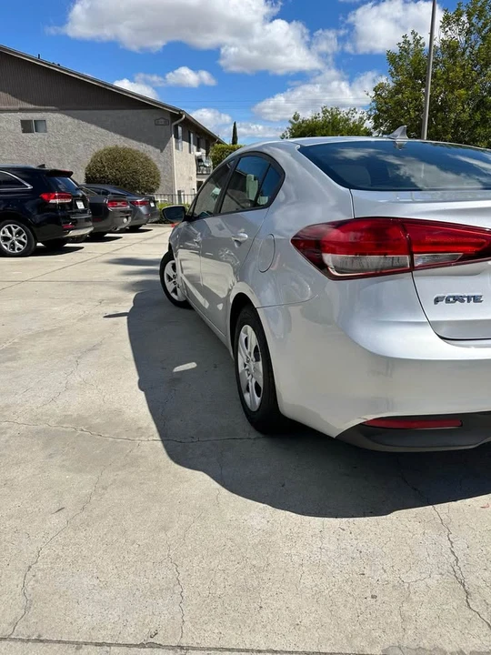 2018 Kia Forte - Image 2 of 10