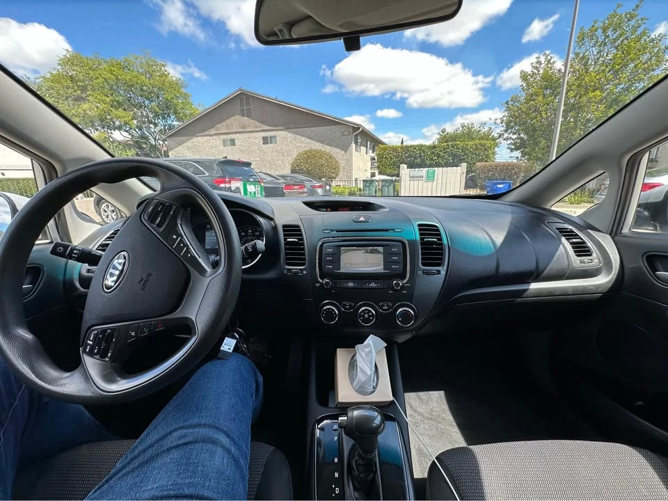 2018 Kia Forte - Image 3 of 10