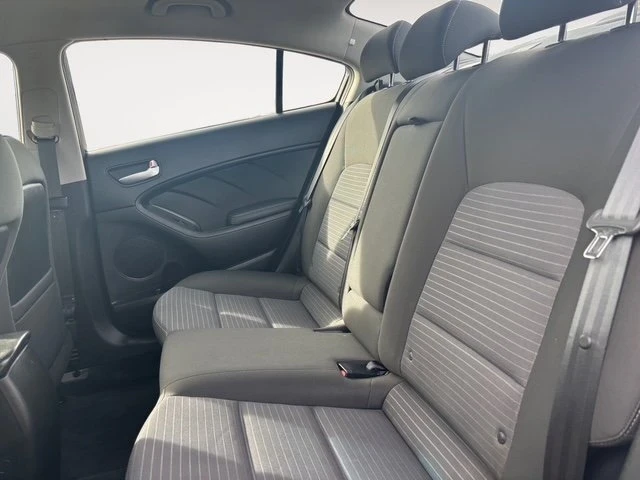2018 Kia Forte - Image 11 of 20