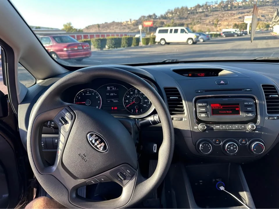2018 Kia Forte - Image 13 of 15