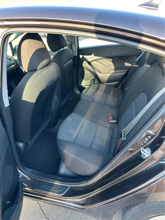 2018 Kia Forte - Image 11 of 15