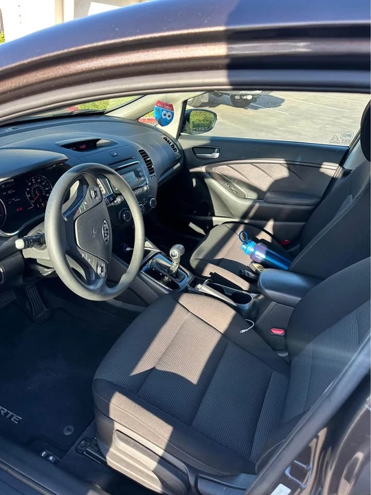 2018 Kia Forte - Image 12 of 15