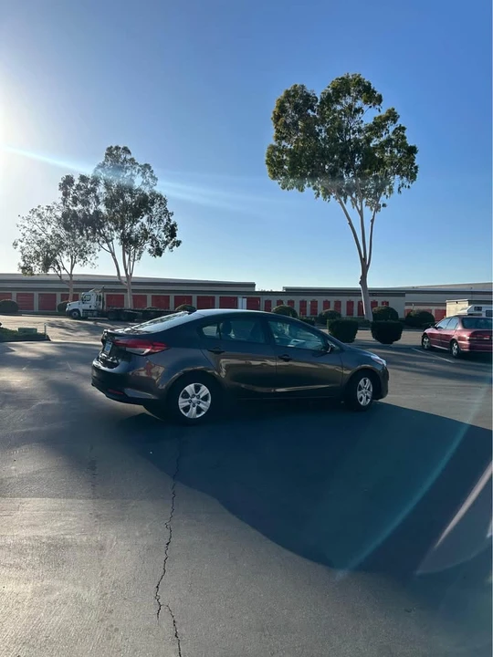 2018 Kia Forte - Image 2 of 15