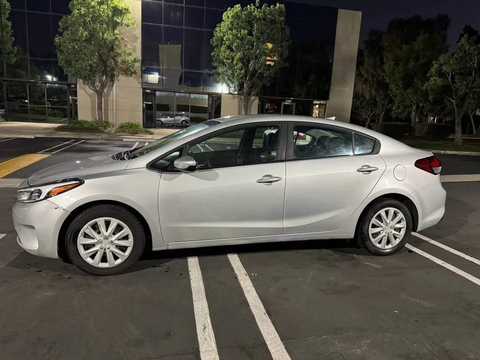 2018 Kia Forte - Image 4 of 12