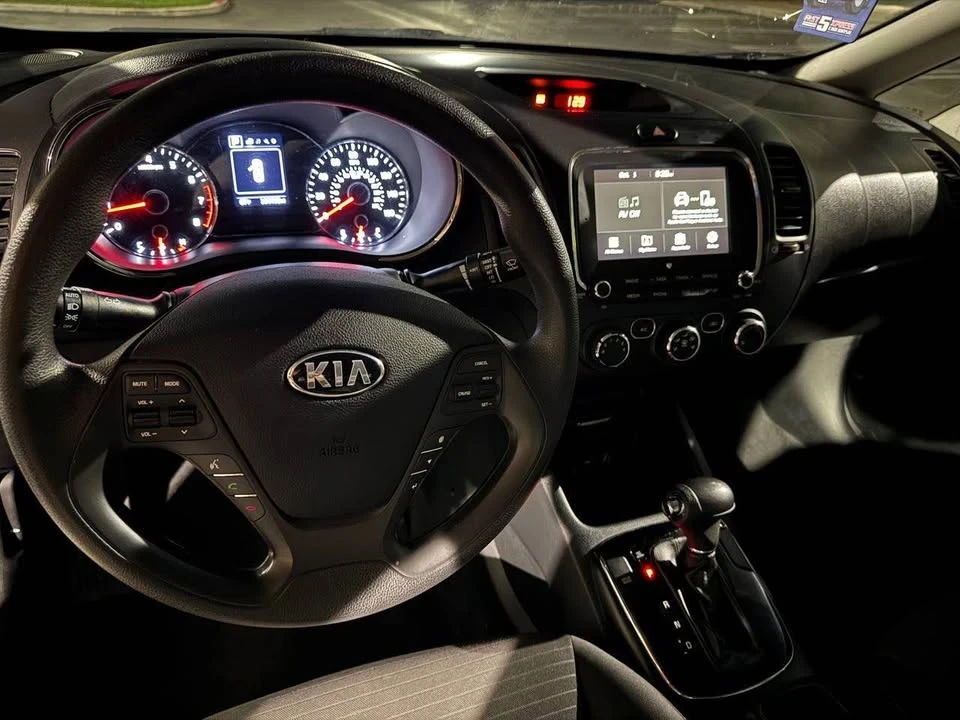 2018 Kia Forte - Image 11 of 12