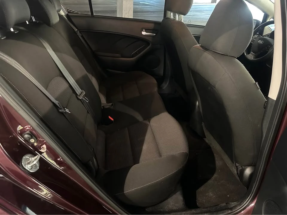 2018 Kia Forte - Image 6 of 8
