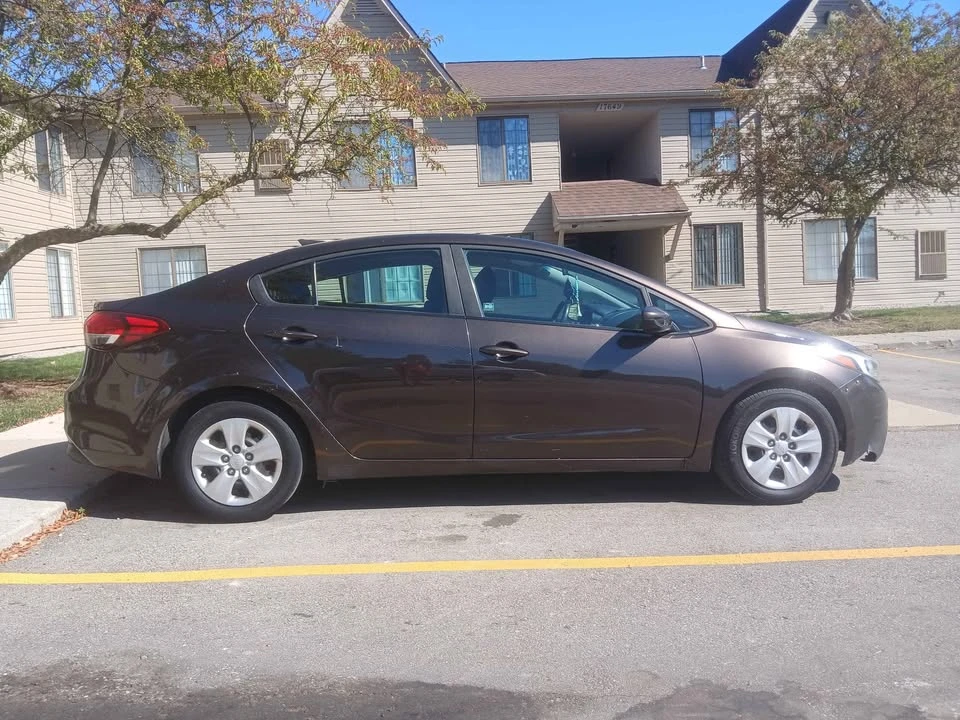 2018 Kia Forte - Image 3 of 12