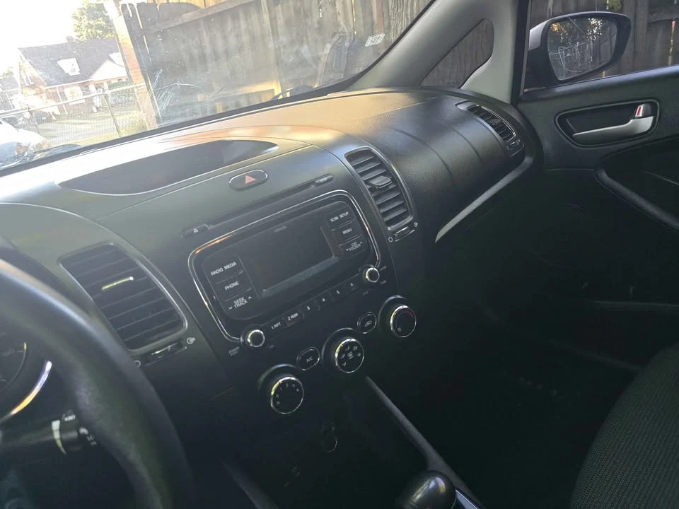 2018 Kia Forte - Image 10 of 11