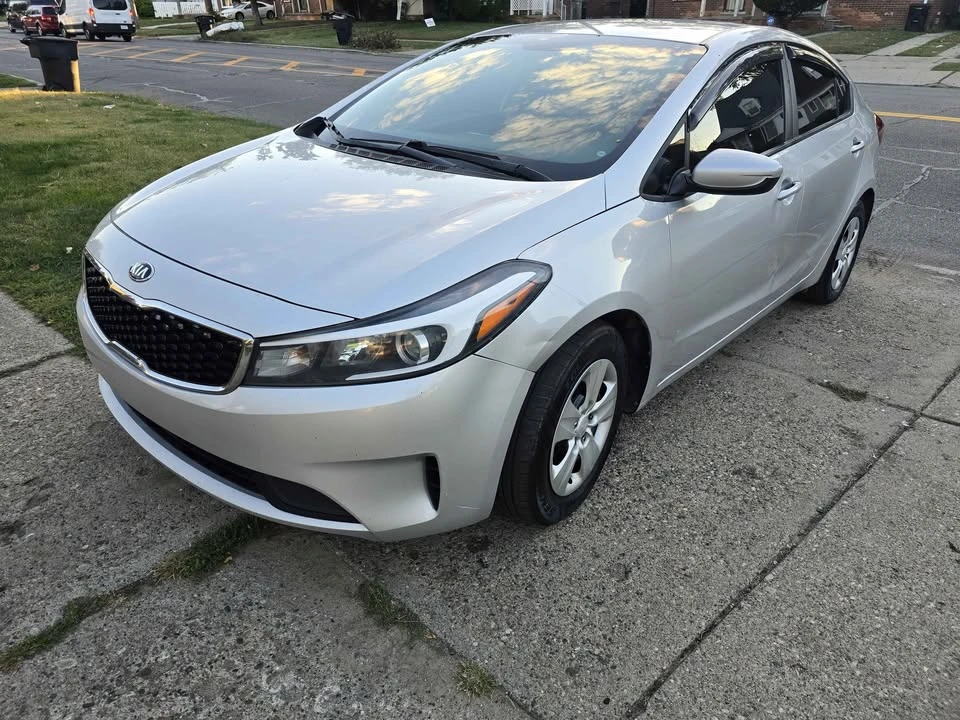 2018 Kia Forte - Image 3 of 11