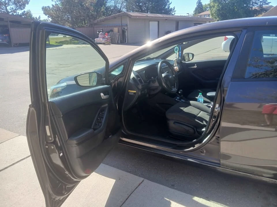 2018 Kia Forte - Image 4 of 12