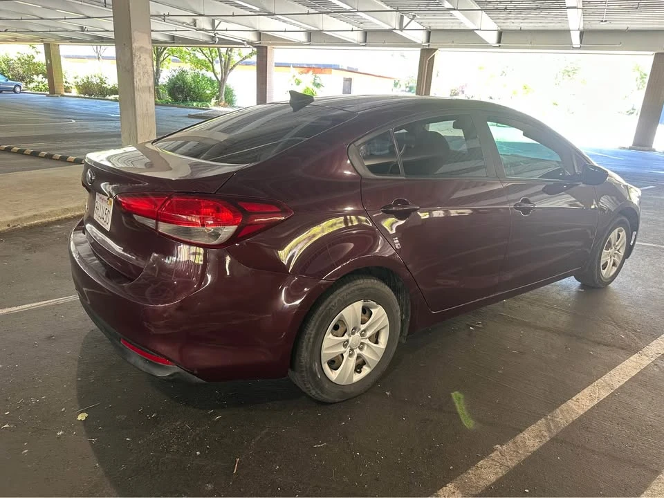 2018 Kia Forte - Image 5 of 8