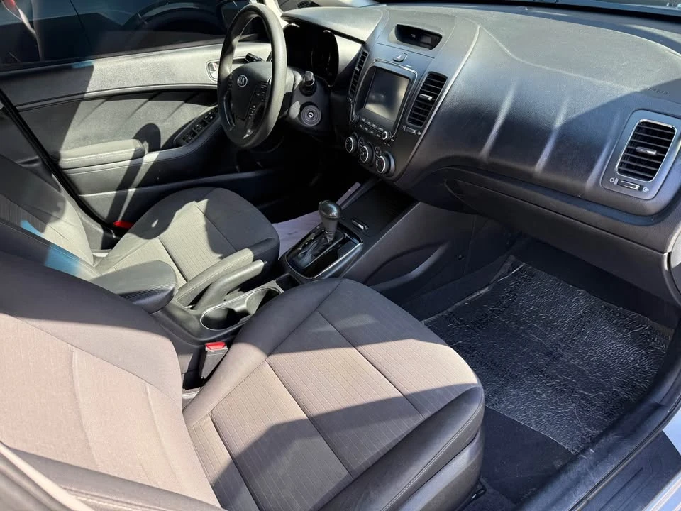 2018 Kia Forte - Image 9 of 11