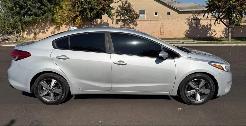 2018 Kia Forte - Image 5 of 11
