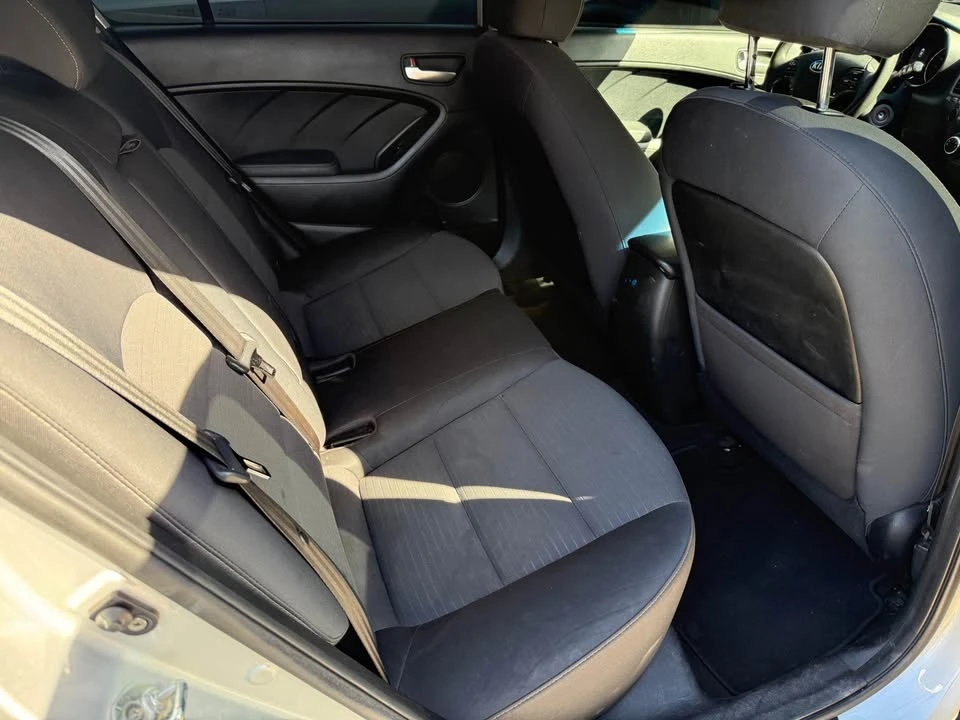 2018 Kia Forte - Image 10 of 11