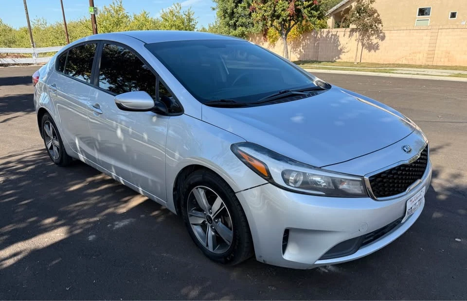 2018 Kia Forte - Image 7 of 11