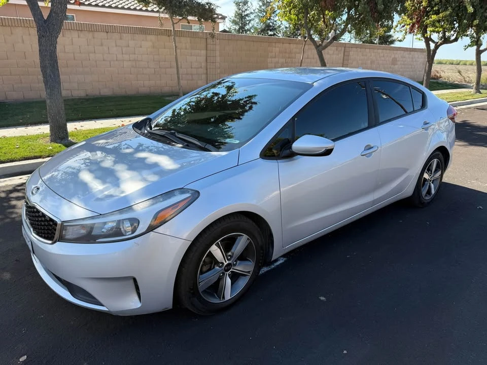 2018 Kia Forte - Image 6 of 11
