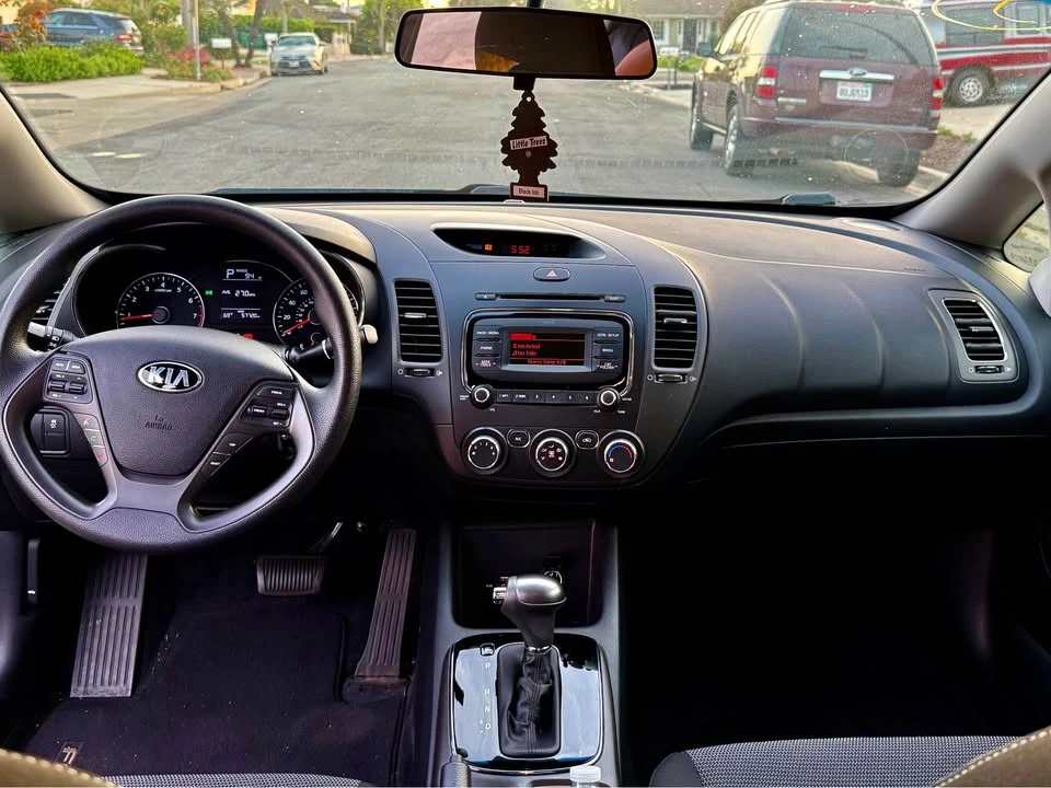 2018 Kia Forte - Image 9 of 9